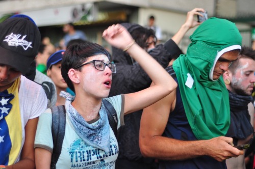Caras de la protesta en Altamira este #15F #ccs #venezuela...